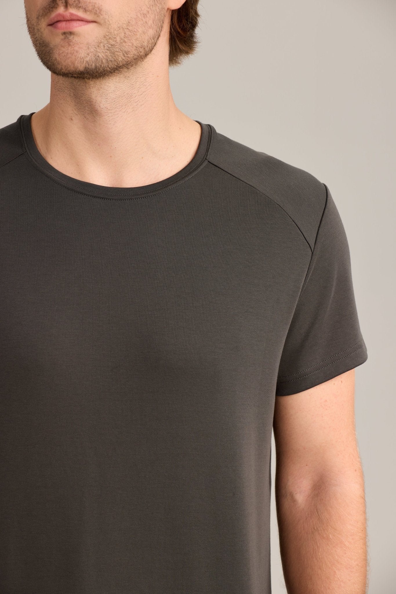 Special Sale - "Broader" T-shirt - Transform Your Fit – Instantly - VENQUE