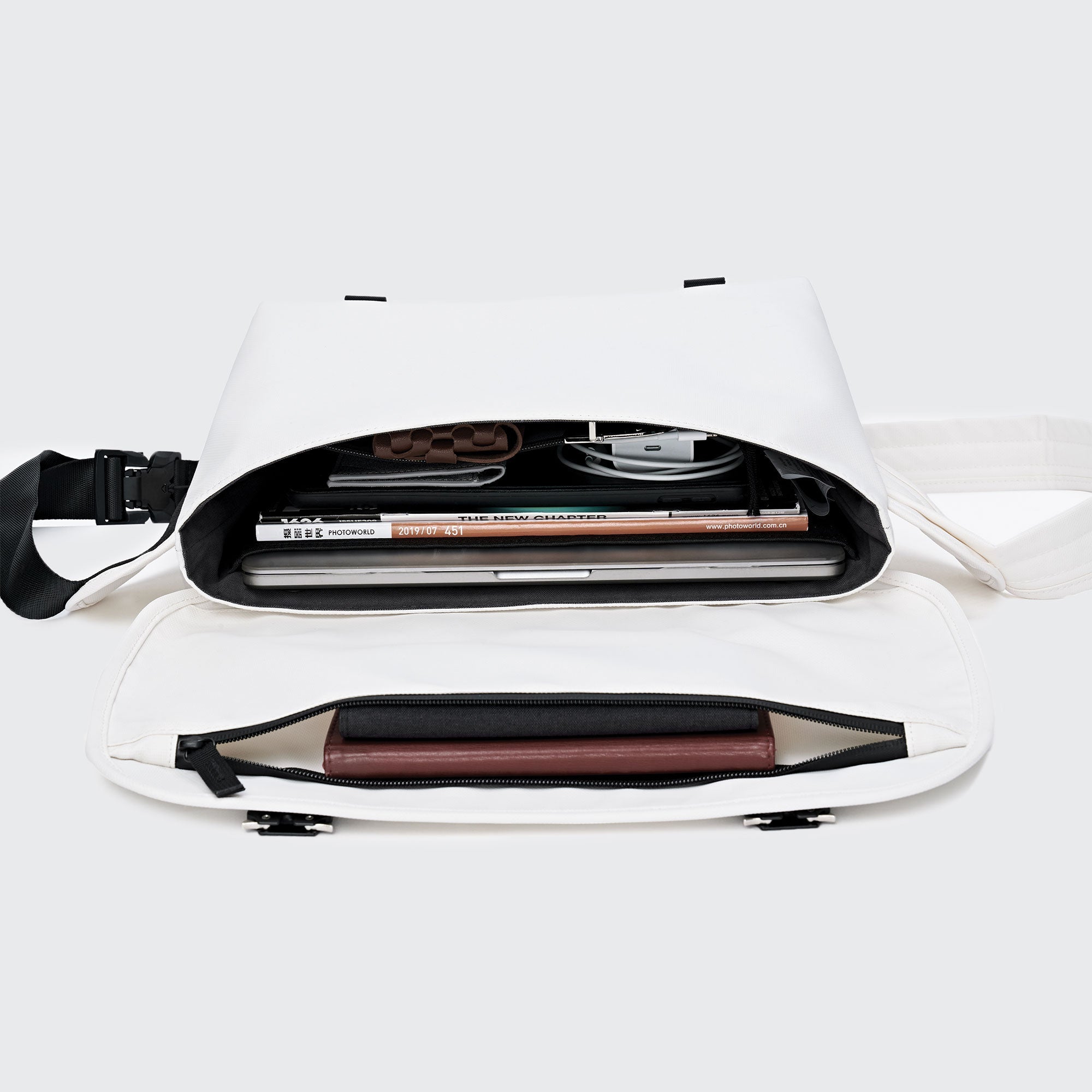 Special Sale - URBAN MESSENGER 13L - VENQUE