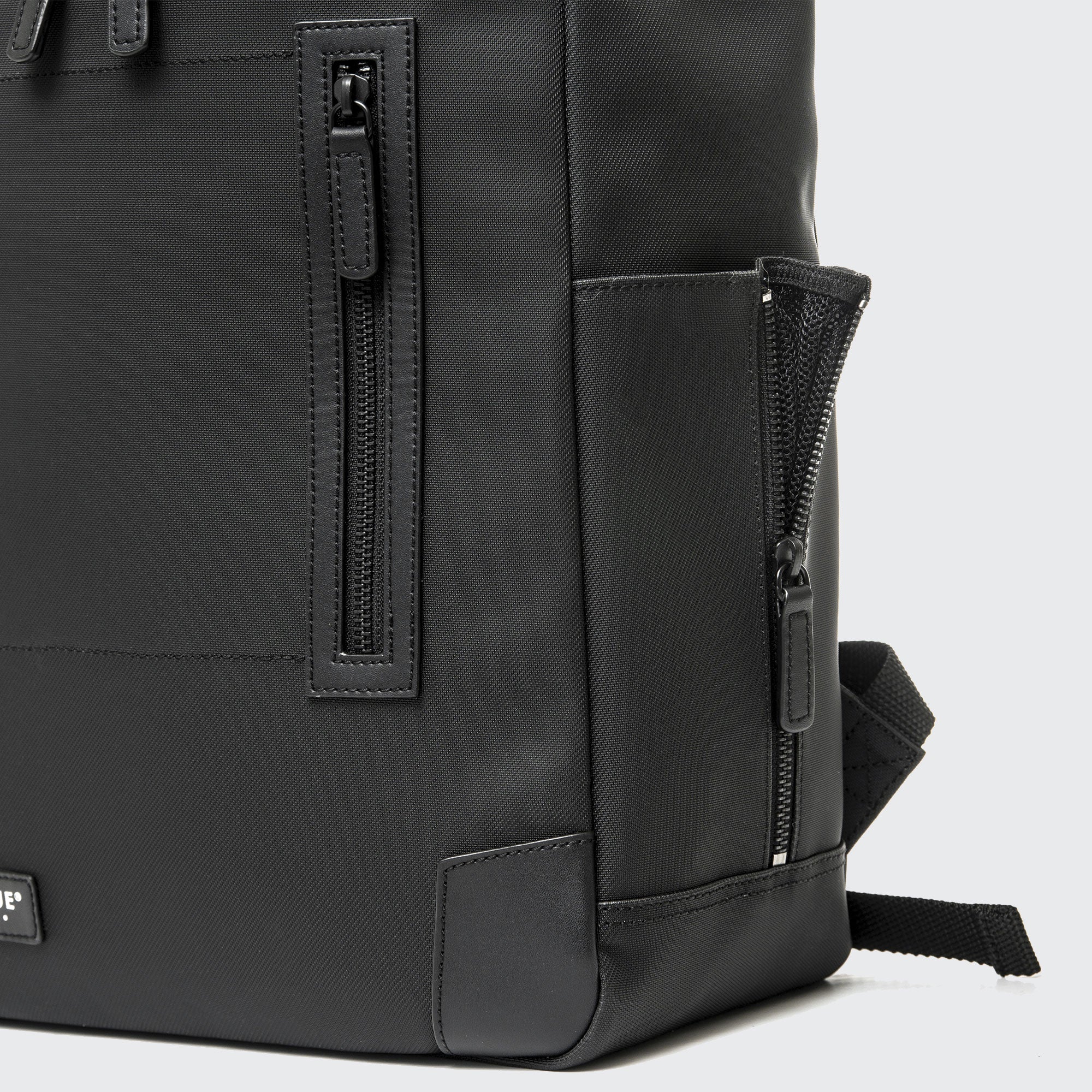 Adjustable side pocket