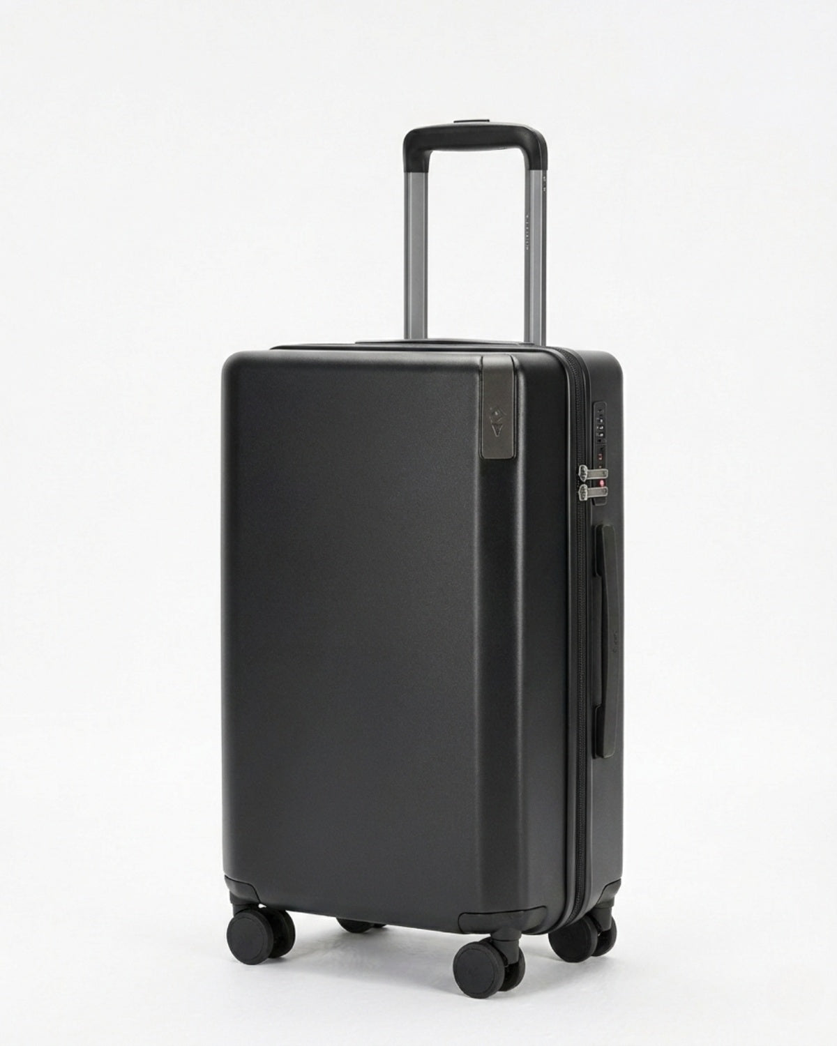 Flyte™ Smart Carry-On