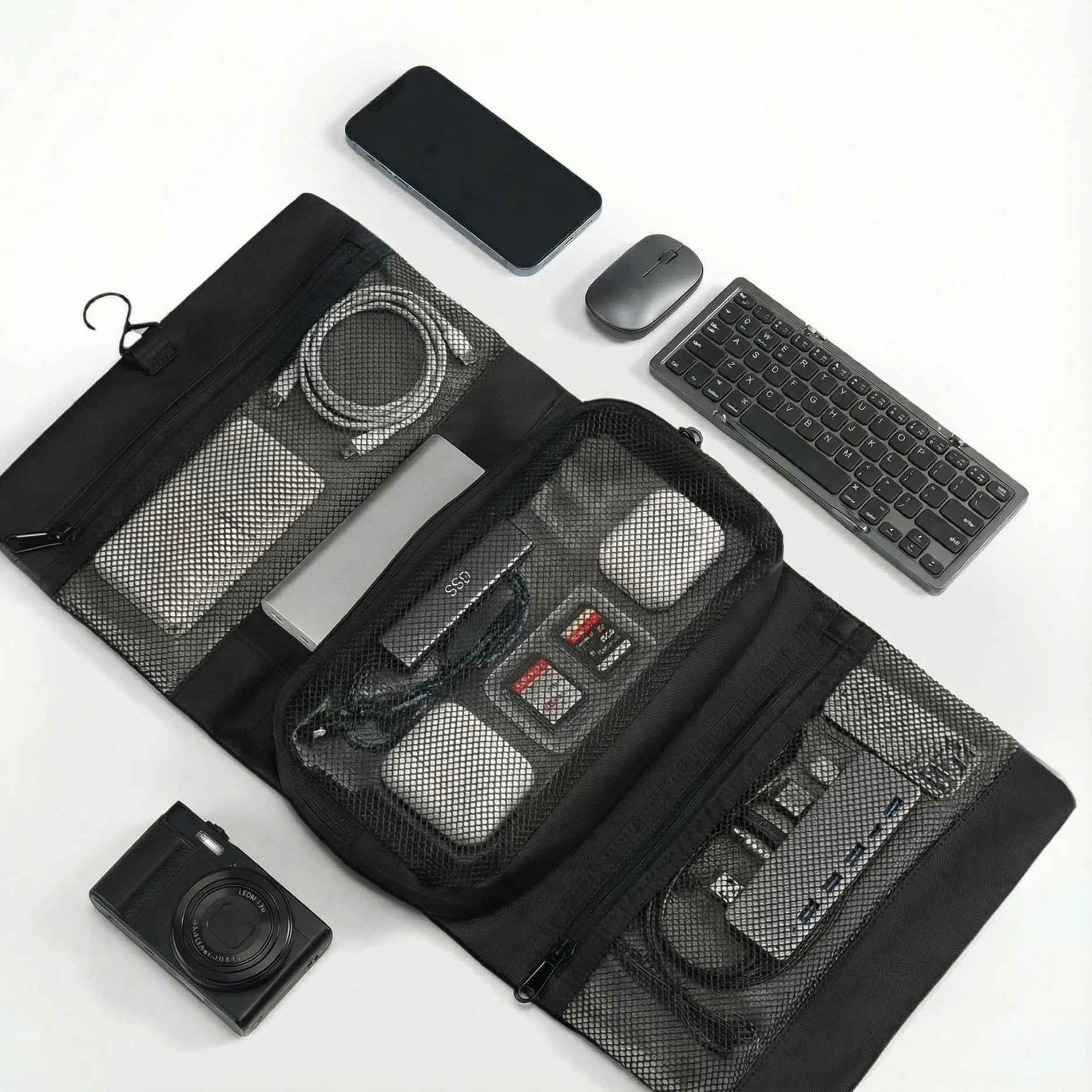 MagiClip Wet Dry Toiletry Bag