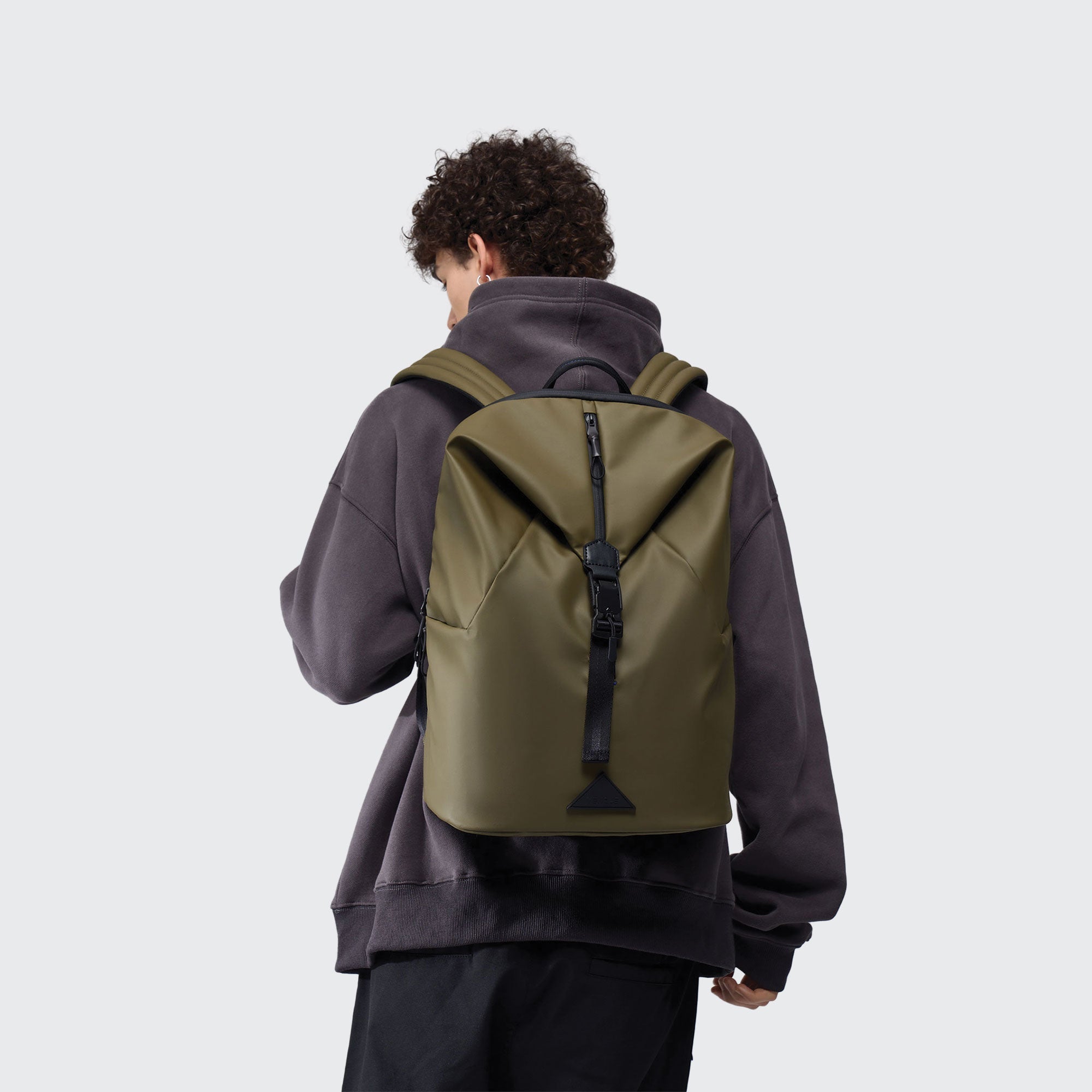 Special Sale - Helix All Day Comfort Backpack Olive - VENQUE