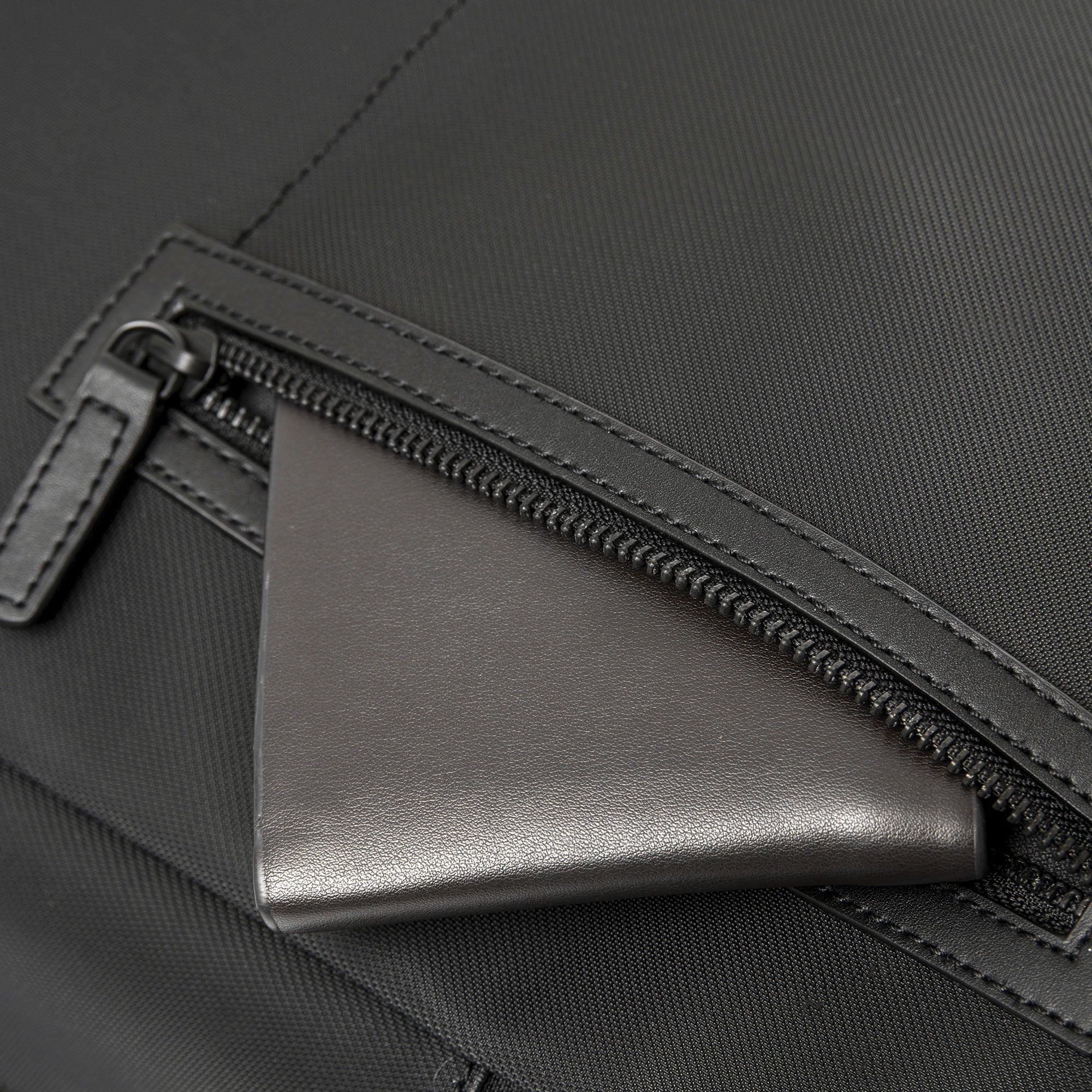 AMSTERDAM CARBON BACKPACK 20L - VENQUE