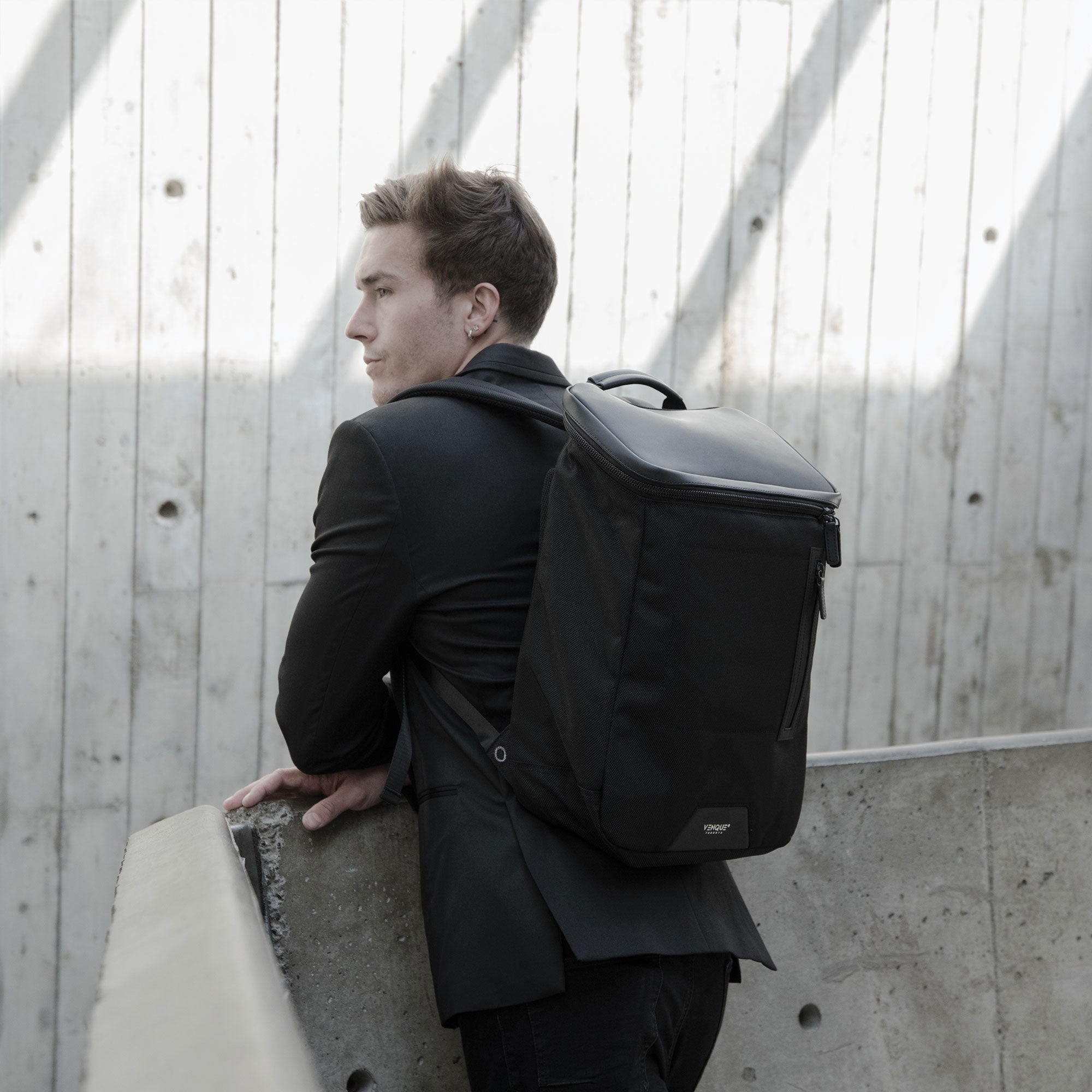 Special Sale - AMSTERDAM BLACK 20L - VENQUE
