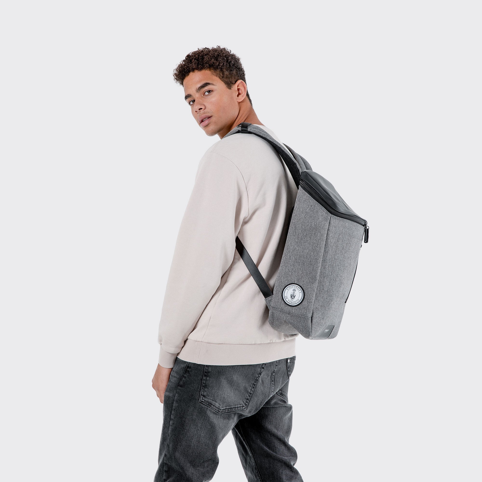 VENQUE x U of T Amsterdam Backpack: Stylish Functional